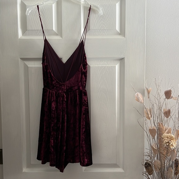 Maroon Crushed Velvet Strappy Romper in size S - Picture 3 of 6